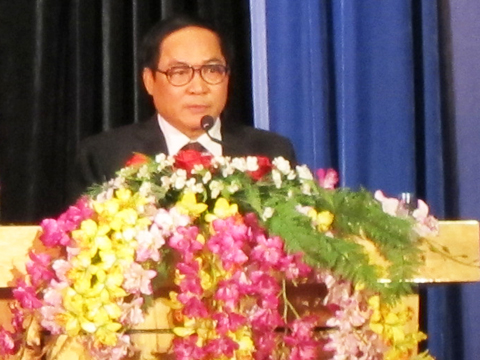 Đồng chí Trung tướng PGS, TS. Đồng Đại Lộc - Phó Tổng cục trưởng Tổng cục Cảnh sát dẫn chương trình Hội khóa