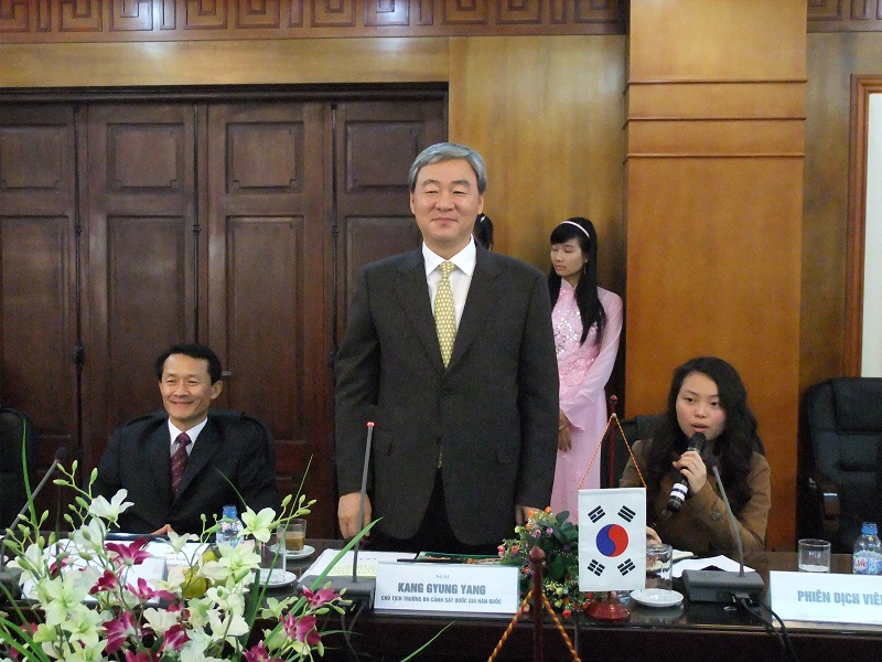 Ngài Kang Guynh Yang, Thượng tướng, Chủ tịch Trường Đại học Cảnh sát quốc gia Hàn Quốc phát biểu tại buổi lễ