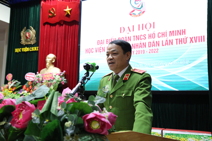 Thiếu tướng, PGS.TS Đặng Xuân Khang, Phó Giám đốc Học viện phát biểu tại Đại hội