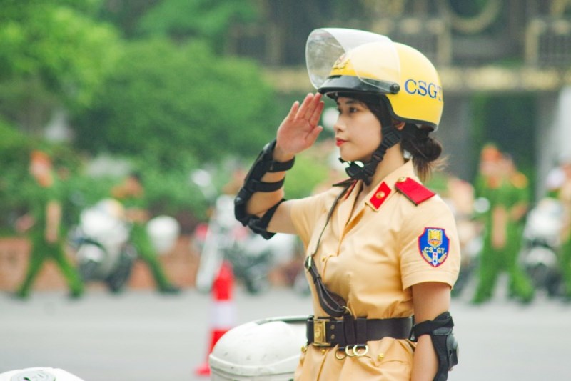 Nữ sinh viên chuyên ngành Cảnh sát giao thông, thành viên Câu lạc bộ môtô tuần tra phân khối lớn - Học viện Cảnh sát nhân dân